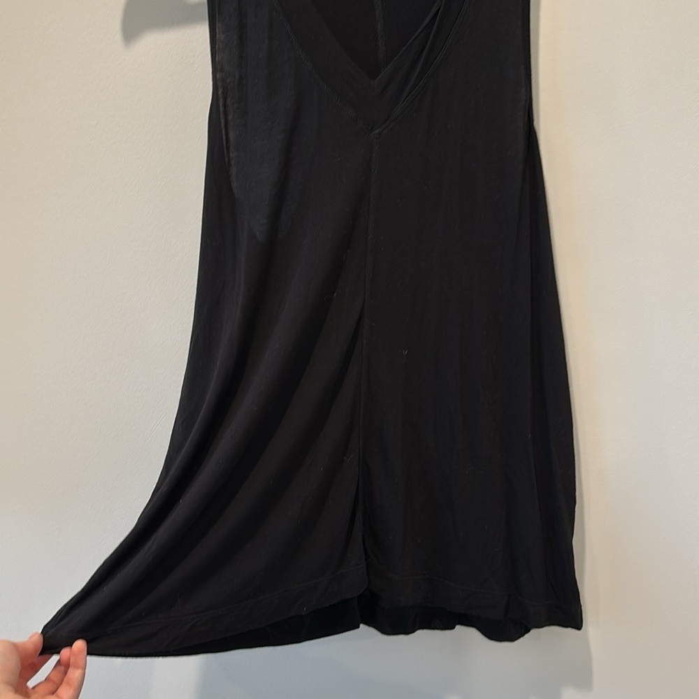Women’s Simple Black V Neck Tank Top Sleeveless Blouse Size Small Layers Summer - Picture 4 of 8